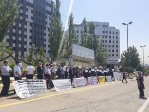 تجمع اعتراضی اساتید دانشگاه آزاد اسلامی نسبت بخشنامه های تبعیض آمیز و وضعیت معیشتی (1)