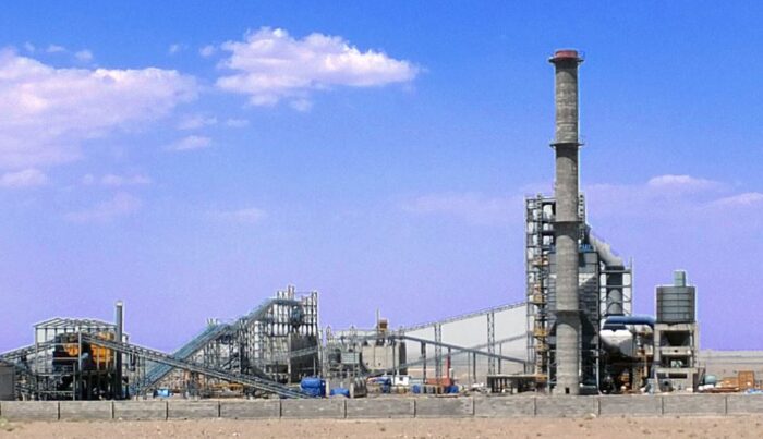 تولید ۱۰۰ هزار تن آهن اسفنجی در شرکت تعاونی فولاد کویر اردستان