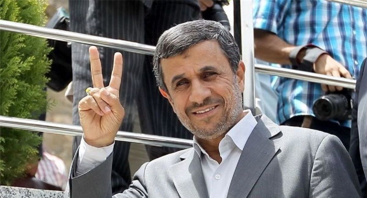 استقبال عجیب بازاریان از محمود احمدی نژاد