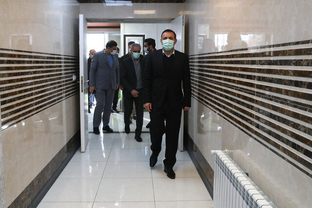 عزیزی خادم برکنار شد