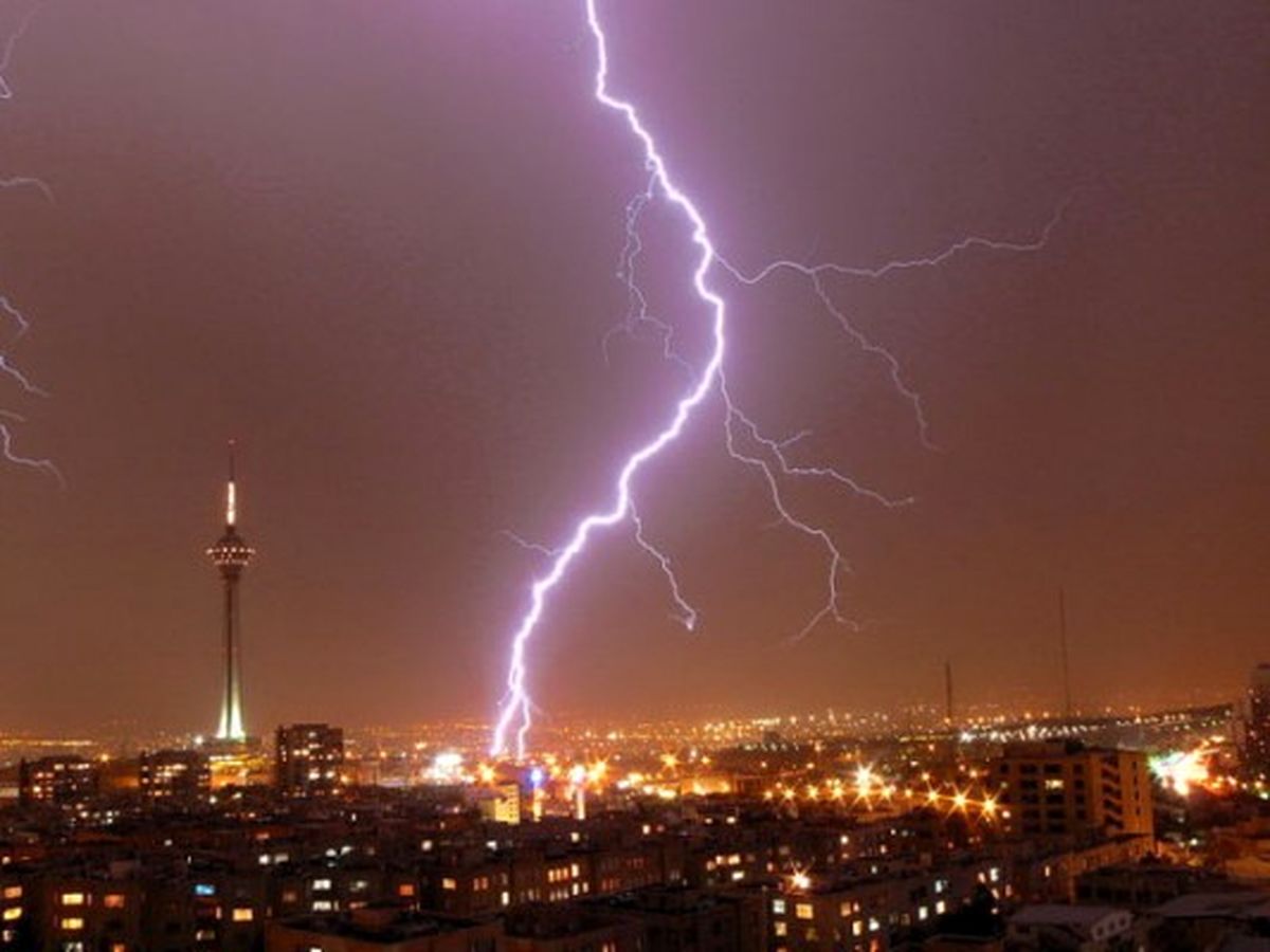 رگبار رعد و برق در تهران