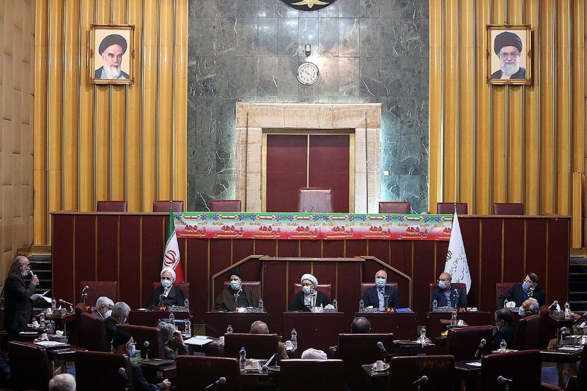 مجمع تشخیص با واردات خودرو موافقت کرد