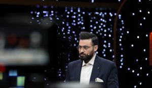 مراسم عقد مصطفی امامی مجری شبکه پنج روی آنتن زنده در کربلا