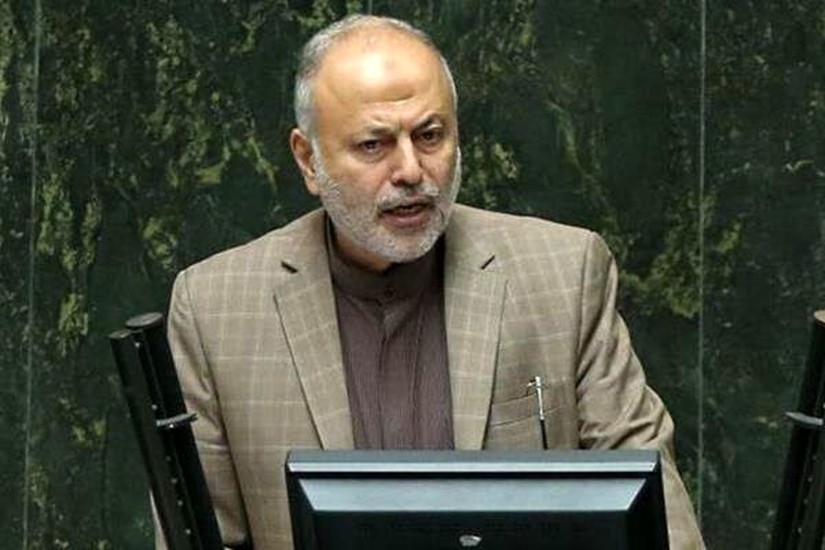 رسولی‌نژاد:آقای فاطمی امین استاد وعده‌هاست