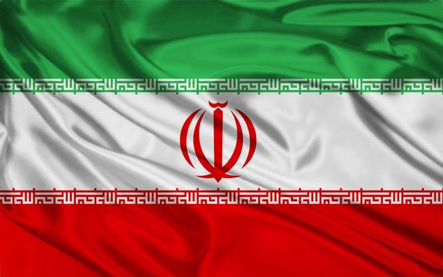 اهتزاز پرچم ایران در عربستان+ عکس