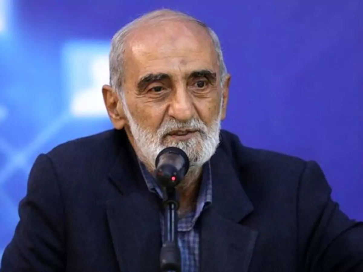 حسین شریعتمداری: از اسنپ و ازکی سلب صلاحیت شود و مدیریت و مالکیت آن‌ها به افراد نظام واگذار شود!