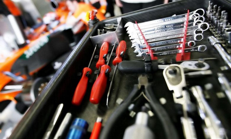 درآمد کسبه ابزار فروش نصف شده است