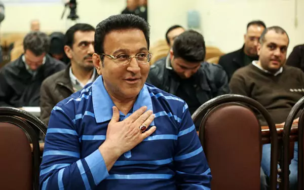 نکته کلیدی از عکس منتشر شده از حسین هدایتی در زندان