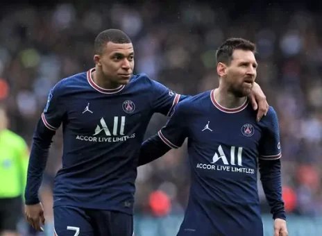 این عکس مهر تاییدی بر قهر دوستاره فوتبال جهان است!