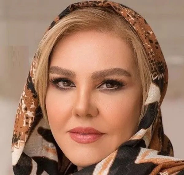 تغییر چهره خانم بازیگر تلویزیون با میکاپ سنگین