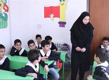 سوتی خنده دار دانش آموز در کلاس سوژه شد+ ویدیو
