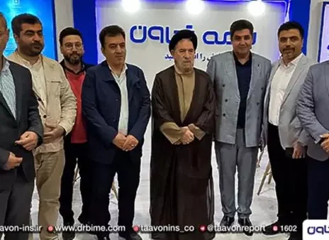 بازدید نماینده مجلس، شهردار و اعضای شورای شهر تبریز از غرفه بیمه تعاون