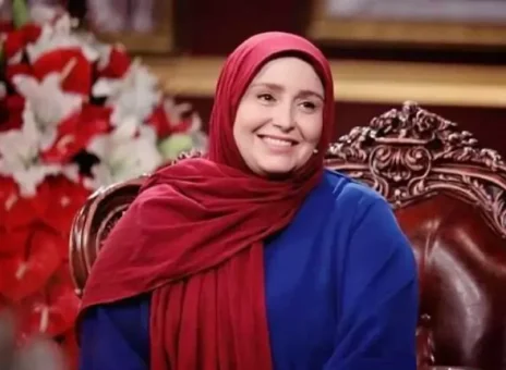 عکس زیبا ژاله صامتی با موهای فر