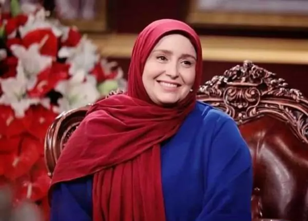 عکس زیبا ژاله صامتی با موهای فر