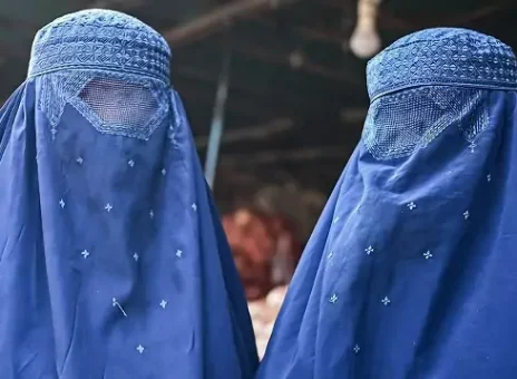 عذر بدتر از گناه این زن افغان ایرانی ها را عصبانی کرد+ ویدیو