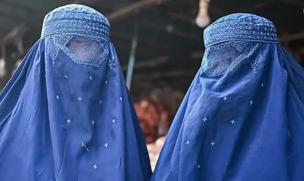 عذر بدتر از گناه این زن افغان ایرانی ها را عصبانی کرد+ ویدیو