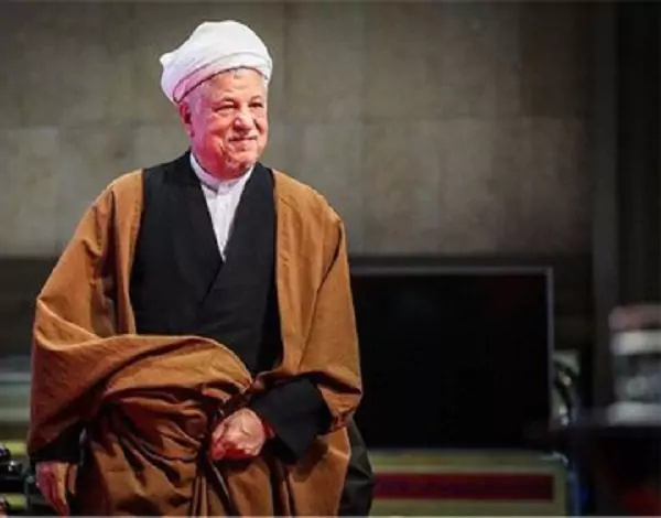 عکس کمیاب از هاشمی و خانواده اش در سال های دور!