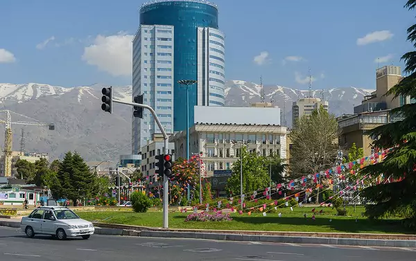 زمانی که تخت جمشید وسط میدان ونک بود+ عکس