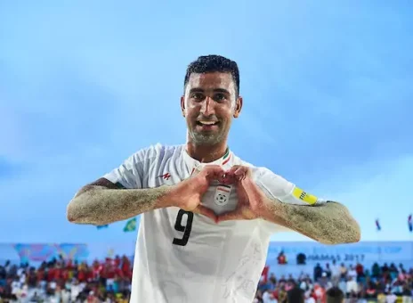 قیچی برگردان بچه های تیم ملی ساحلی دل مردم را شاد کرد+ ویدیو