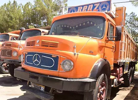 نوشته متفاوت یک راننده پشت کامیونش+ عکس