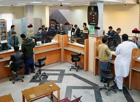 بازدید مدیران ارشد بانک از نحوه خدمات رسانی به مشتریان در شعبه مرکزی زاهدان