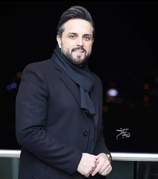 عکس زیبای خانوادگی آقای مجری محبوب/ زیبایی فوق العاده همسر آقای مجری+ عکس