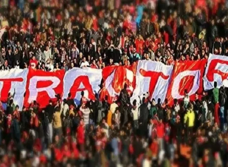 پوستر تراکتوری‌ها برای بازی امروز که می‌تواند شر شود+ عکس