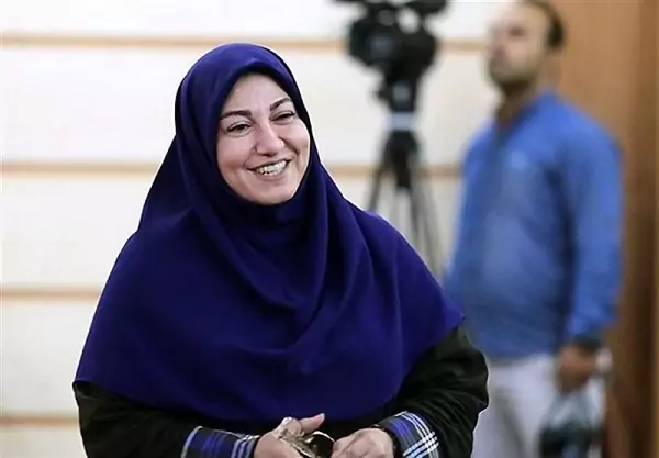 استایل متفاوت خانوم مجری خارج از قاب تلویزیون+ عکس