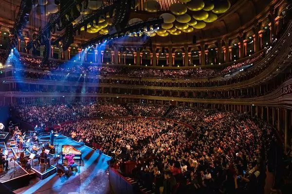 کنسرت پرشور همایون شجریان در لندن+ تصاویر 2 2 6610f559ad884