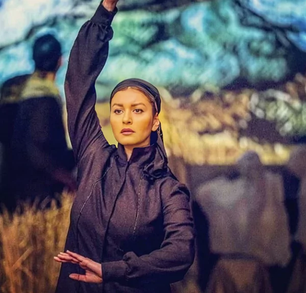 دختر بزرگ هاشم آقا در کنار رضا عطاران+ عکی