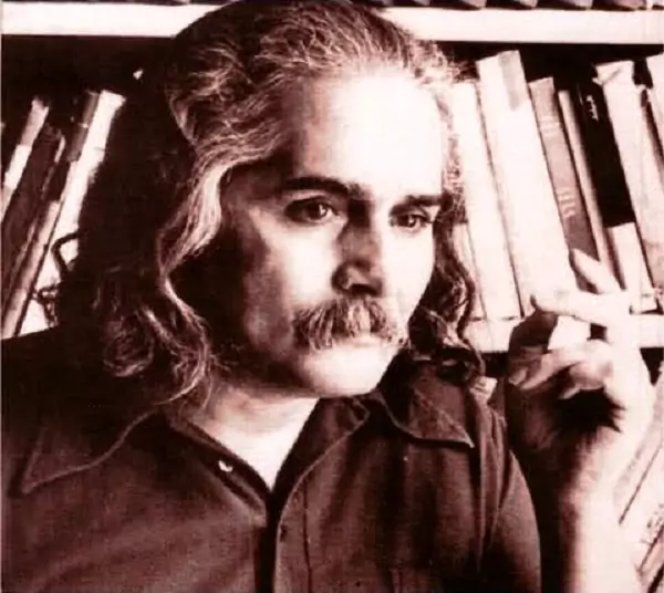 ژست جالب و دیده نشده از اخوان ثالث + عکس