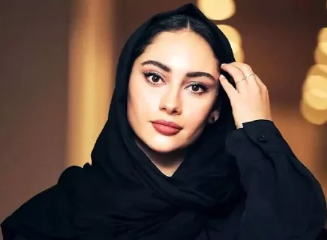 لباس عجیب و غریب ترلان پروانه همه را شوکه کرد