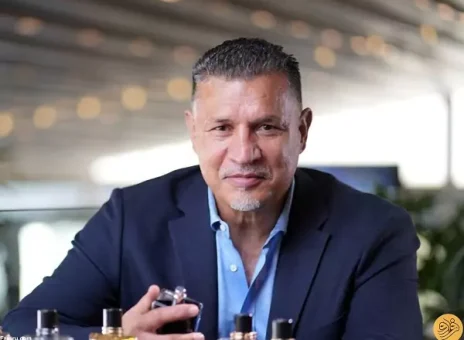 لباس شب قرمز و لاکچری همسر علی دایی در مهمانی /پوشش نامتعارف همسر دایی همه را متعجب کرد