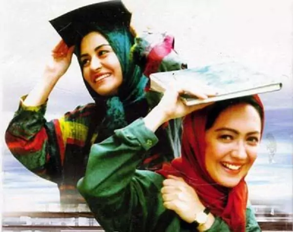 عکس قدیمی و جالبی از نیکی کریمی و مریلا زارعی با چادر گل گلی