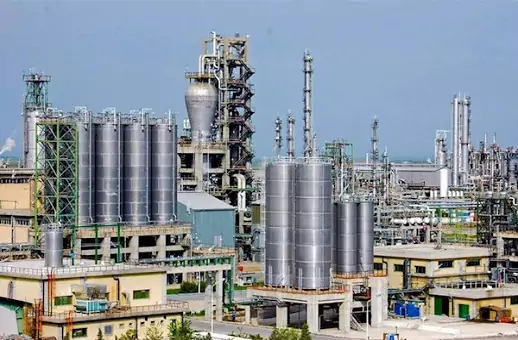 اتفاق بی‌سابقه و مبهم در یک مناقصه پتروشیمی غدیر