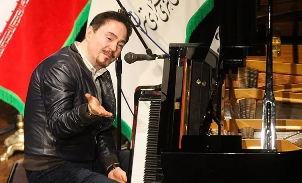 خشایار اعتمادی