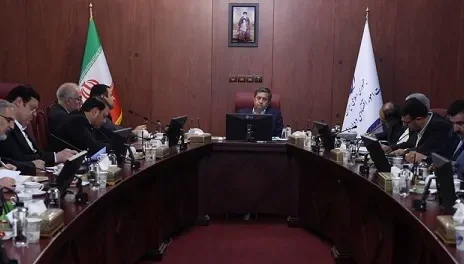 بانک‌ها اموال مازاد و بنگاههای خود را واگذار و با منابع آن درپروژه های تولیدی سرمایه گذاری و بنگاه سازی کنند