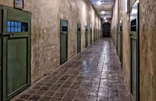 زندان قصر