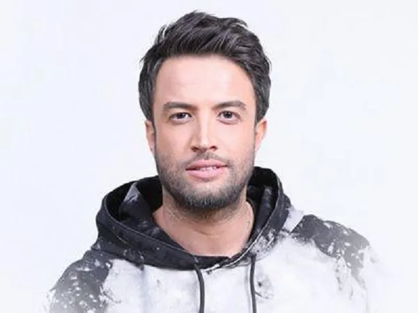 ‎بنیامین بهادری