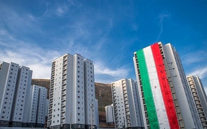 دولت سیزدهم واحد هایی بدون آب، برق و فاضلاب افتتاح کرد