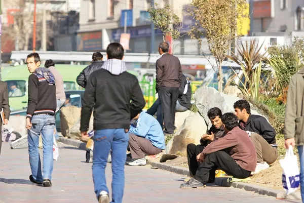 معضل کمبود نیروی انسانی در صنعت و جوانان بیکار