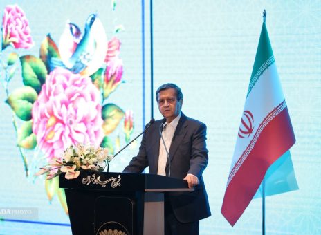 برای افزایش ضریب نفوذ بیمه باید به سمت بیمه‌های زندگی حرکت کنیم