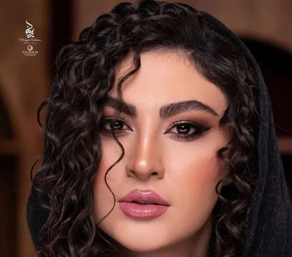 مریم مؤمن 