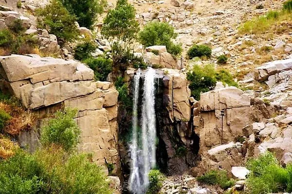 آبشار گنجنامه همدان