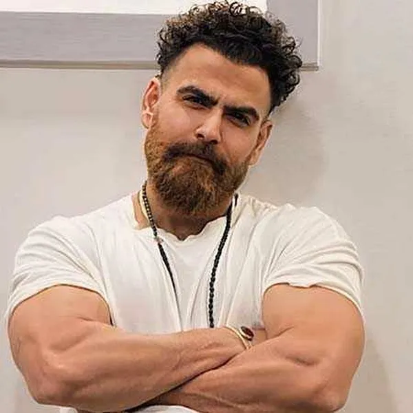 معین زد