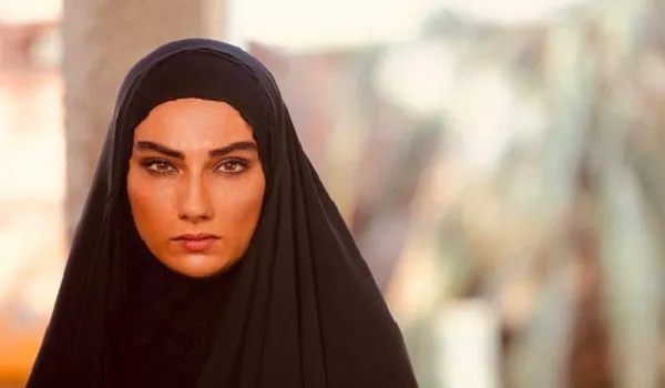 محیا دهقانی فر