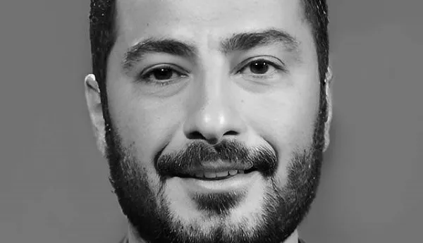 نوید محمدزاده