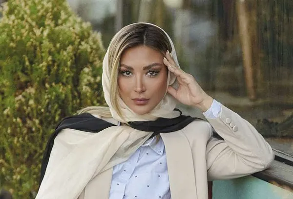 مینا مختاری