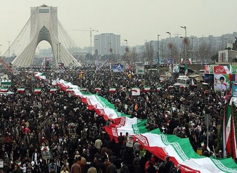 راهپیمایان مراسم ۲۲ بهمن در سراسر کشور، تحت پوشش بیمه ایران قرار گرفتند