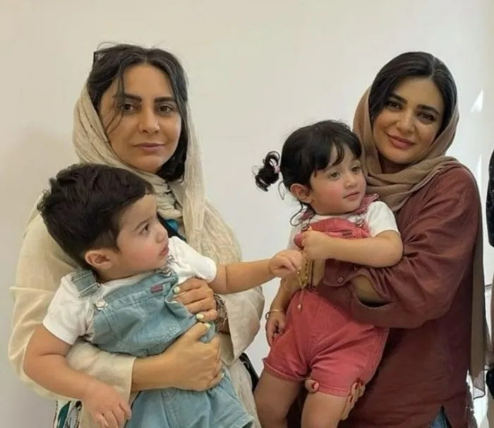 لباس‌هایی عجیب‌و‌غریب بر تن لیندا کیانی!